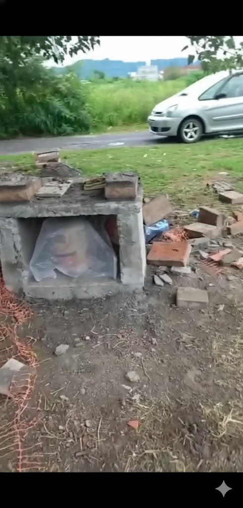 DESGARRADOR VANDALISMO EN SALTA: DESTROZARON LA GRUTA DE SANTIAGO LIQUÍN EN AV. DEL CARNAVAL