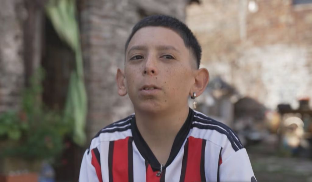 "Sufre la misma condición que tuvo Messi": Claudio tiene 31 años, pero parece un niño y pelea por un futuro mejor
