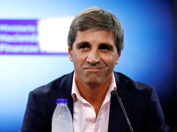Luis Caputo defendió el plan económico y les contestó a los críticos: “Siete años como este y somos potencia”