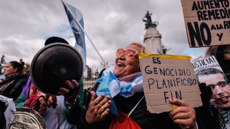 ¡Se viene una mega marcha! Jubilados y nuevos sectores se suman a la protesta frente al Congreso