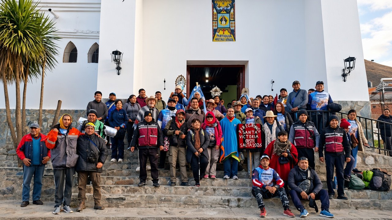 ¡49 ALMAS Y 580 KM DE FE! SALIERON LOS PEREGRINOS DE SANTA VICTORIA OESTE Y CAMINARÁN ENTRE MONTAÑAS Y RÍOS HASTA LA CATEDRAL