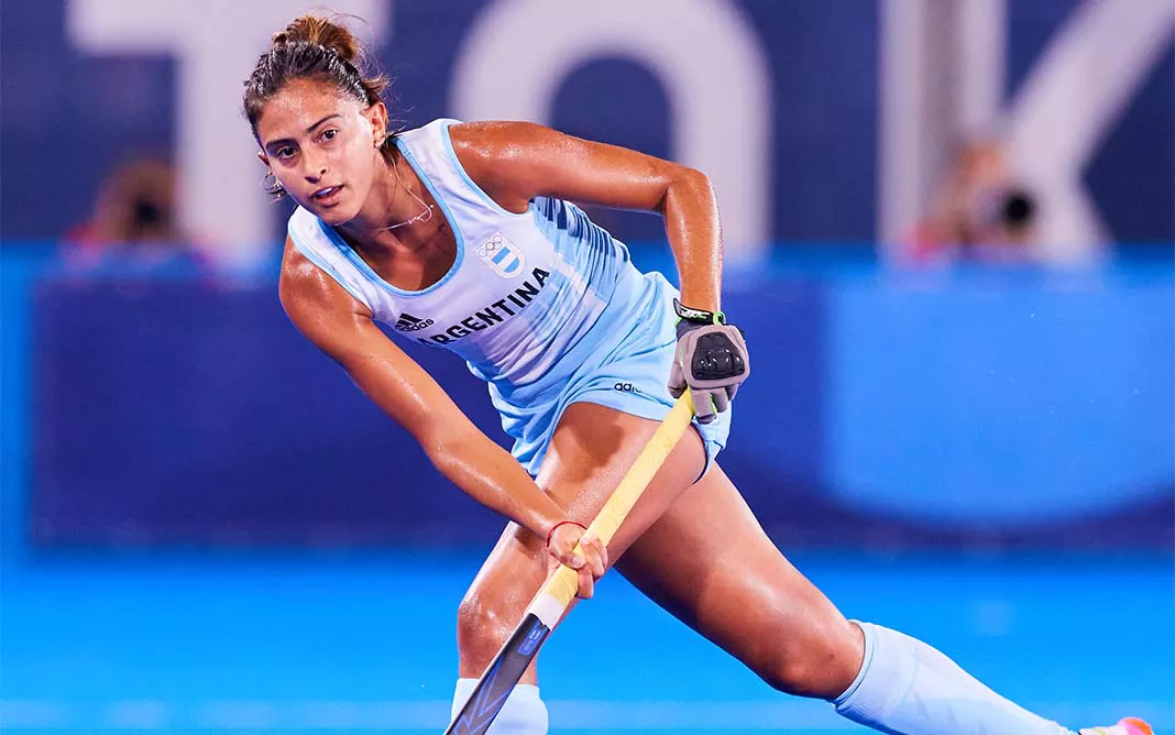 ¡SALTA EN LO MÁS ALTO DEL MUNDO! VALE RAPOSO ES CAMPEONA DEL MUNDO Y LA PRIMERA SALTEÑA EN HACER HISTORIA CON LAS LEONAS