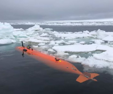 Misterio en la Antártida: Desaparece un submarino tras hallar estructuras nunca vistas bajo el hielo